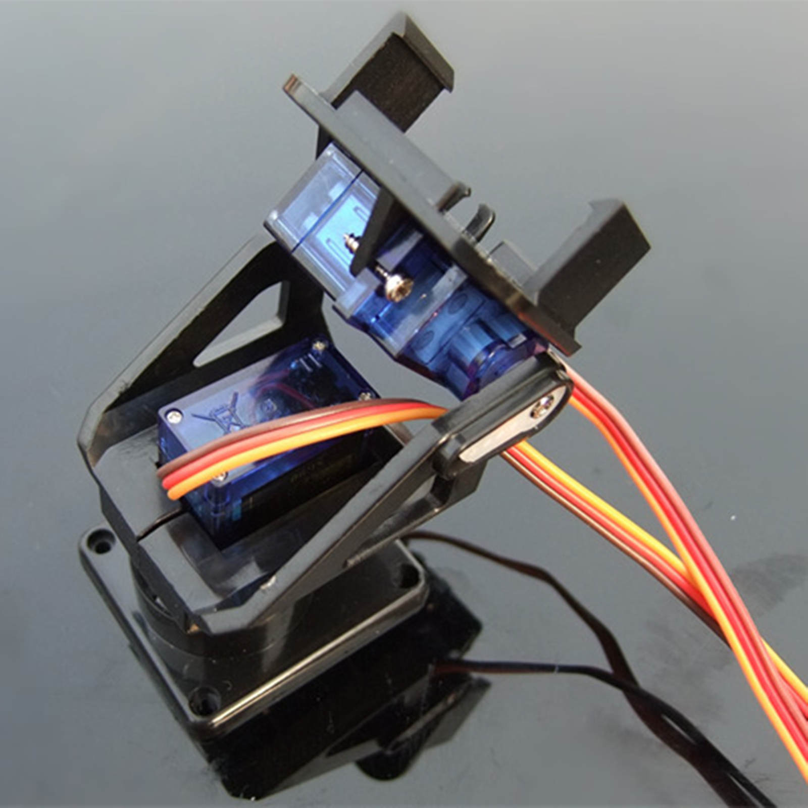Servo soporte de cardán de 2 e - Servo Pan Tilt reseña y precio